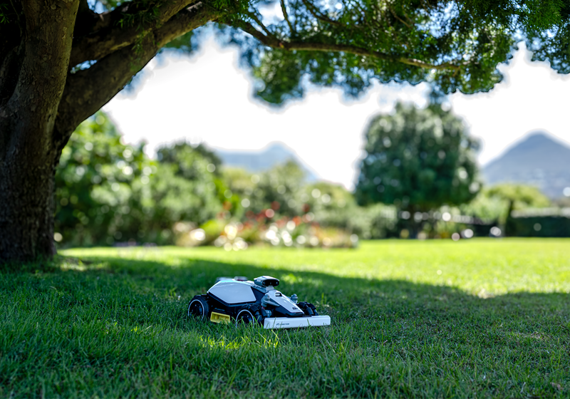 LUBA-MINI 800m AWD ROBOTIC MOWER